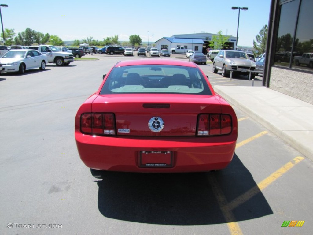 2007 Mustang V6 Deluxe Coupe - Torch Red / Light Graphite photo #24