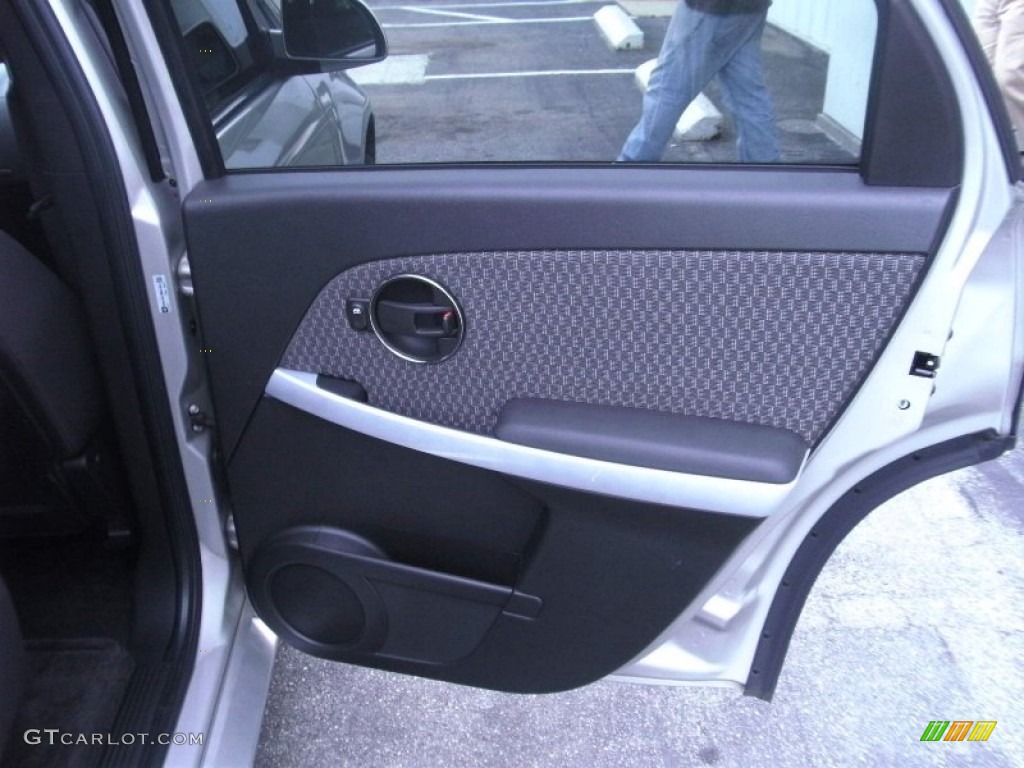 2008 Chevrolet Equinox Sport Ebony Door Panel Photo #51413560