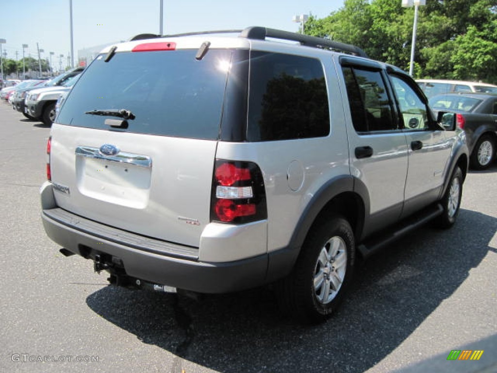 2006 Explorer XLT 4x4 - Silver Birch Metallic / Stone photo #3