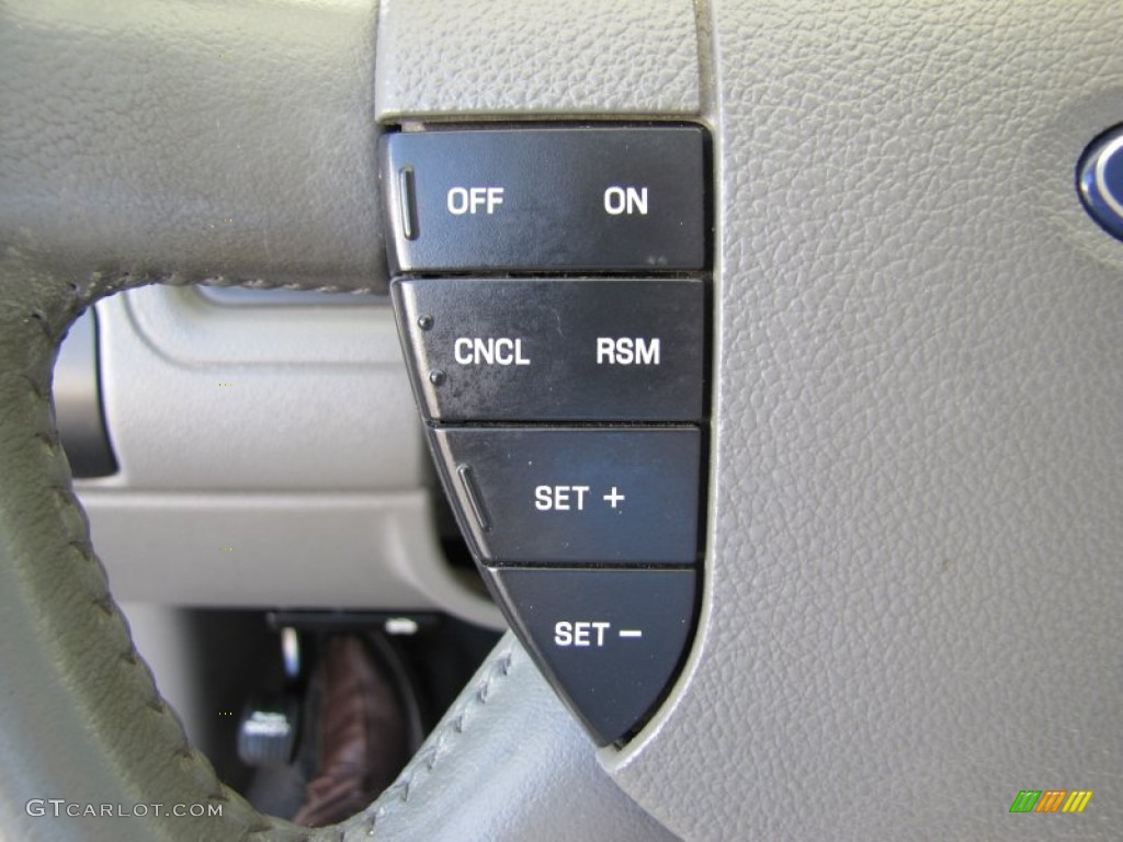 2007 Ford Freestyle SEL AWD Controls Photo #51415340