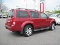 Red Brick - Pathfinder SE 4x4 Photo No. 3