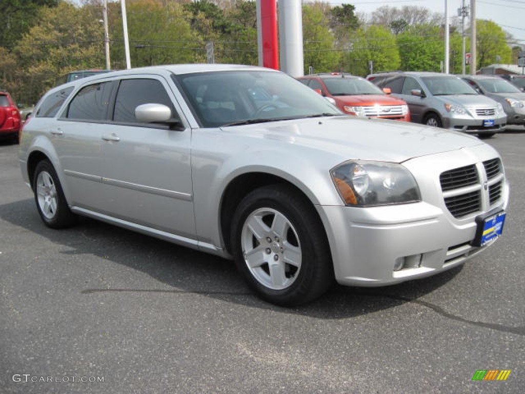 2007 Magnum SXT - Bright Silver Metallic / Dark Slate Gray/Light Graystone photo #4