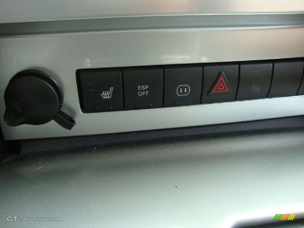 2008 Dodge Nitro R/T 4x4 Controls Photo #51416318