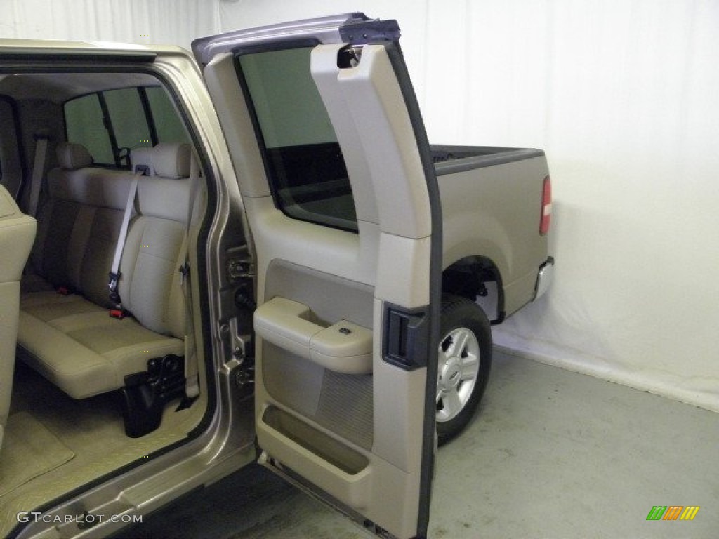 2004 F150 XLT SuperCab - Arizona Beige Metallic / Tan photo #14