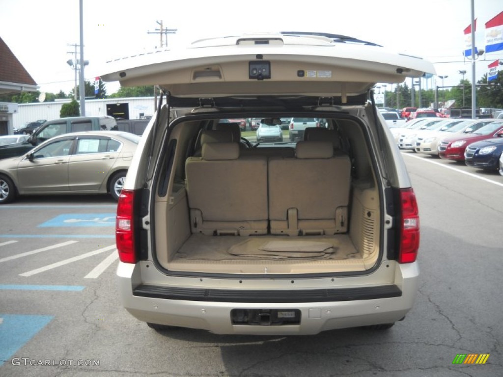 2007 Suburban 1500 LTZ 4x4 - Gold Mist Metallic / Light Cashmere/Ebony photo #4