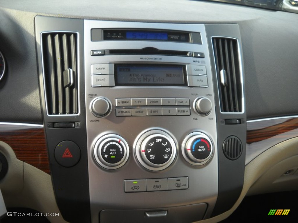 2011 Hyundai Veracruz GLS AWD Controls Photo #51426258