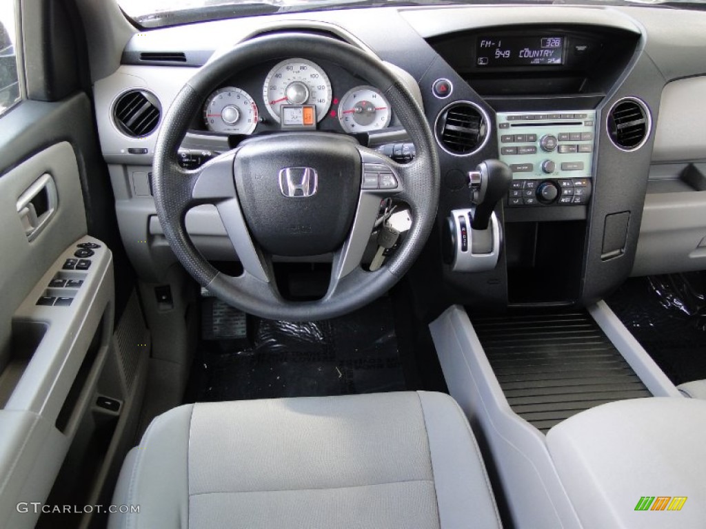 2009 Honda Pilot LX Gray Dashboard Photo #51426489