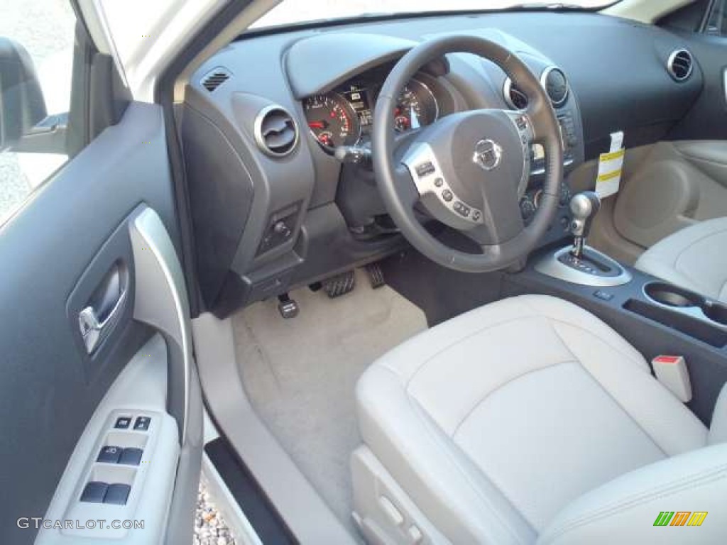 2011 Rogue SL - Pearl White / Gray photo #6