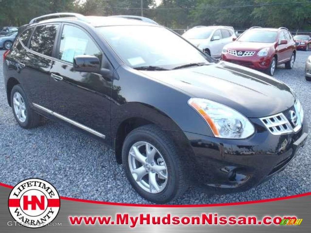 Wicked Black Nissan Rogue