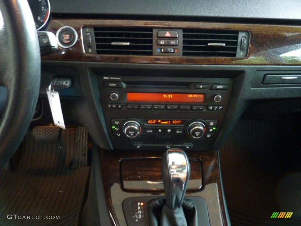 2009 BMW 3 Series 335xi Coupe Controls Photo #51427887
