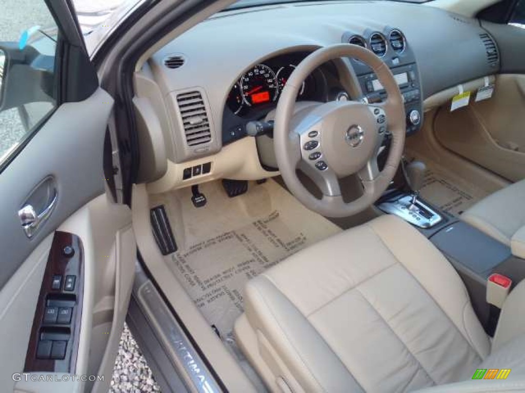 Blonde Interior 2012 Nissan Altima 2.5 SL Photo #51428385