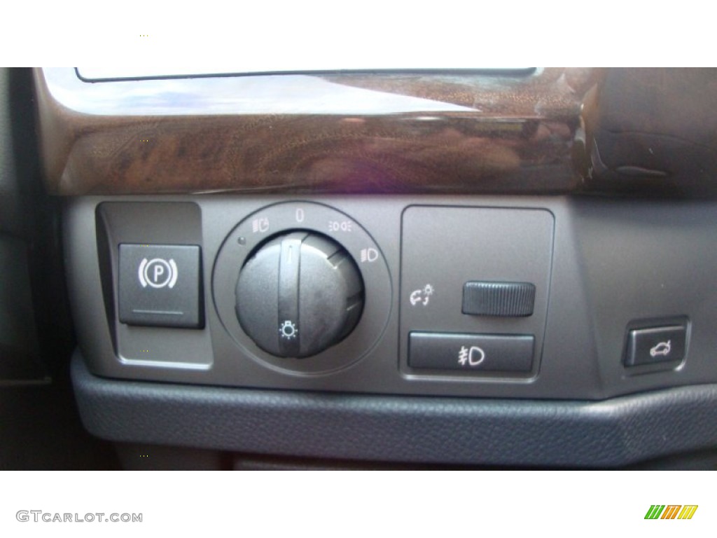 2004 BMW 7 Series 745i Sedan Controls Photo #51429528
