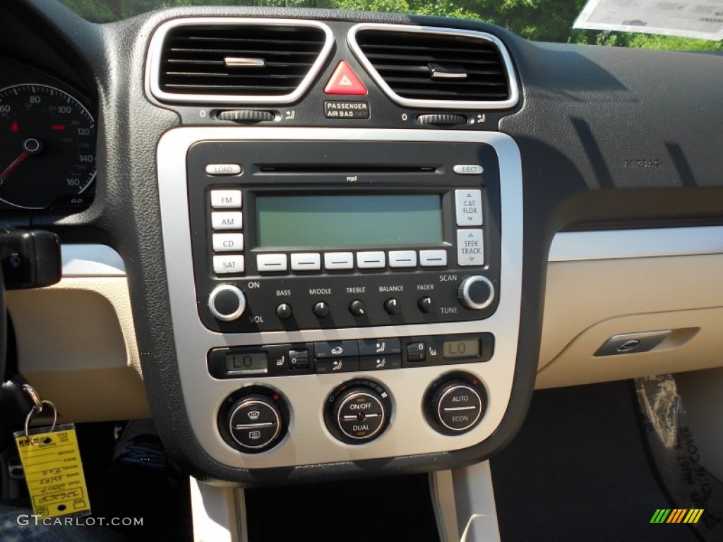 2007 Volkswagen Eos 2.0T Controls Photo #51430212