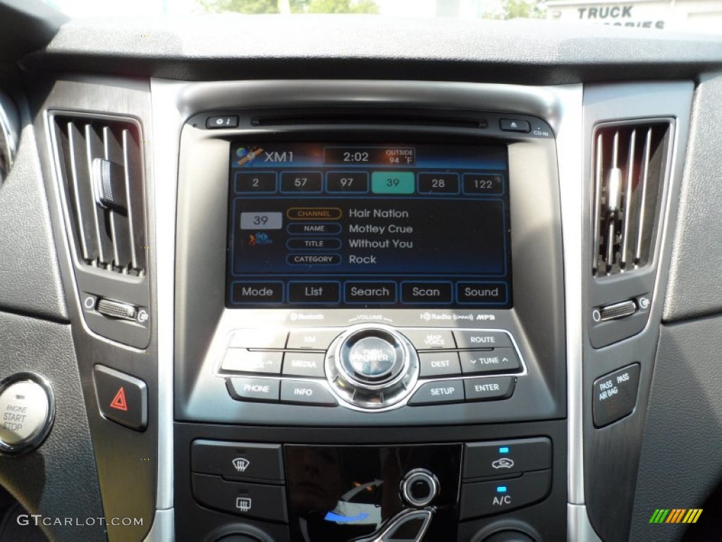 2012 Hyundai Sonata SE Controls Photo #51431745
