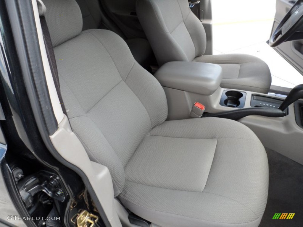 Taupe Interior 2004 Jeep Grand Cherokee Laredo Photo #51432999