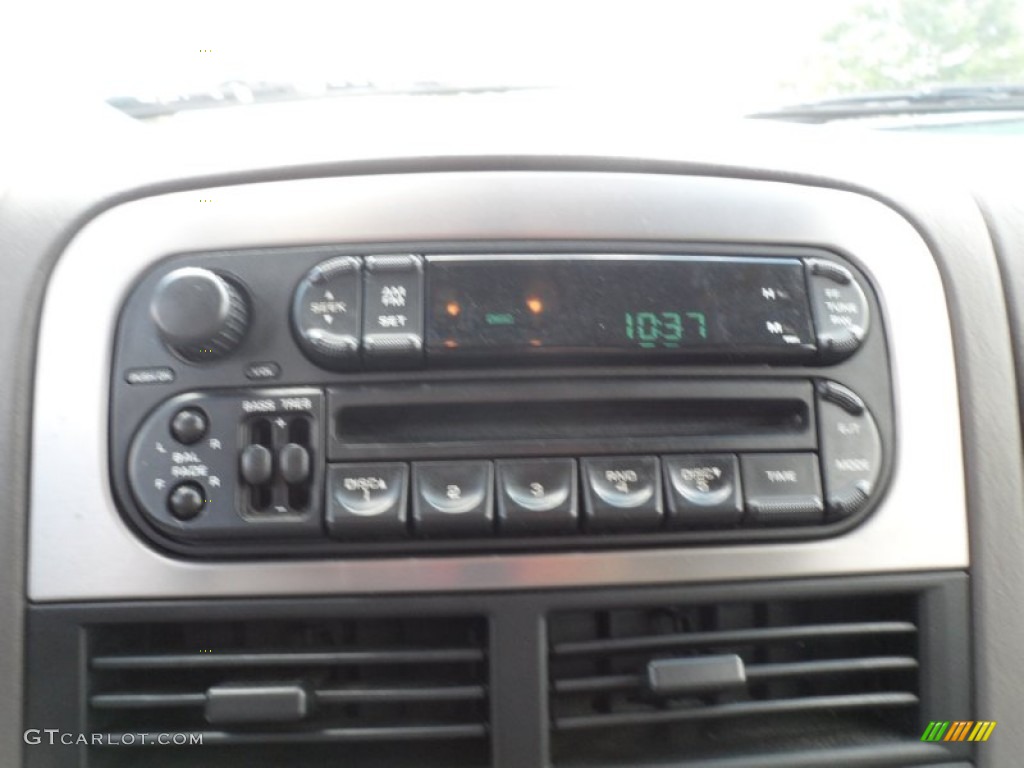 2004 Jeep Grand Cherokee Laredo Controls Photo #51433182