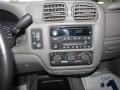 Medium Gray Controls Photo for 2004 Chevrolet Blazer #51435024