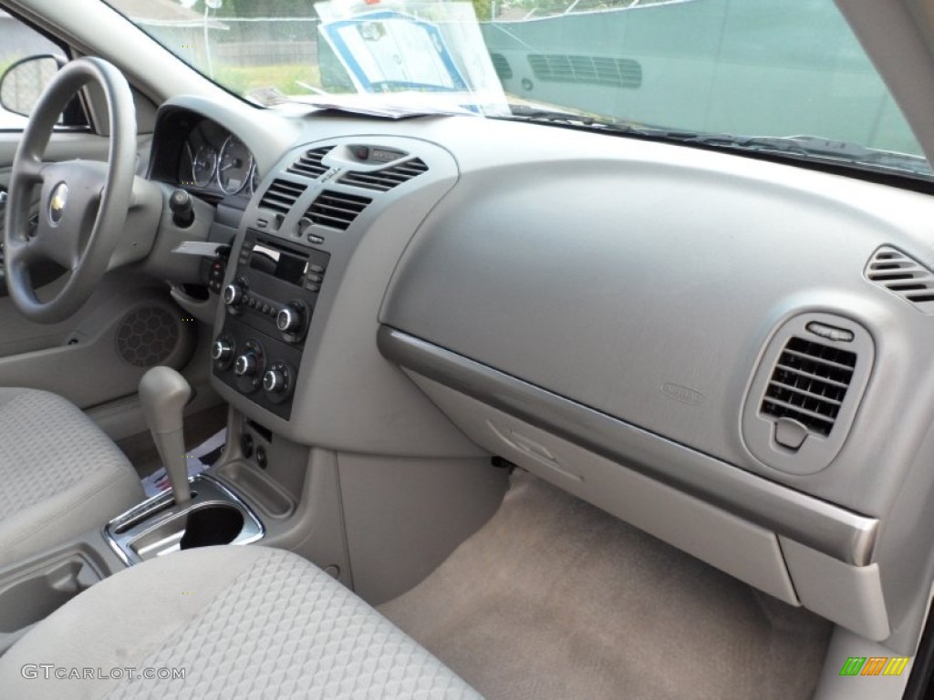 2006 Chevrolet Malibu LS Sedan Titanium Gray Dashboard Photo #51436458