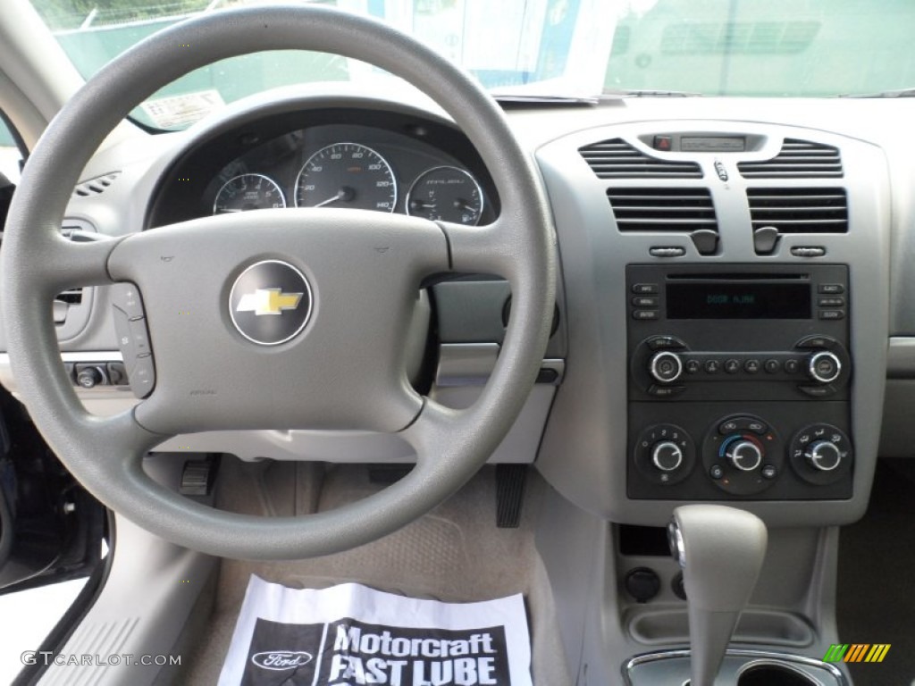 2006 Chevrolet Malibu LS Sedan Dashboard Photos