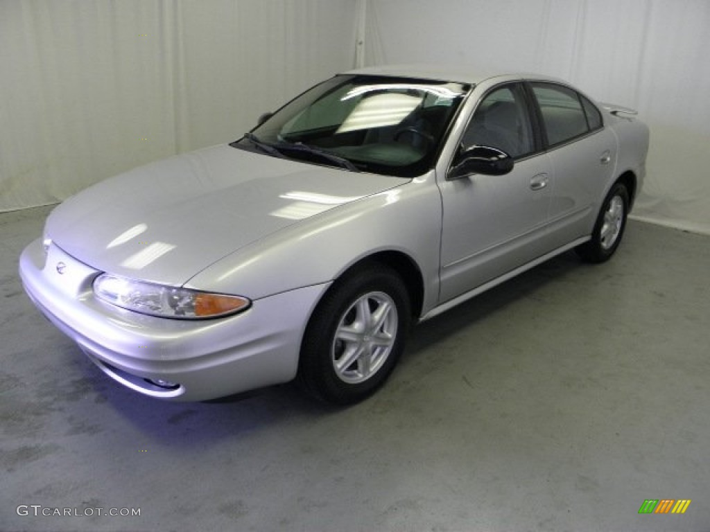 Sterling Silver Metallic 2004 Oldsmobile Alero GL1 Sedan Exterior Photo #51438219