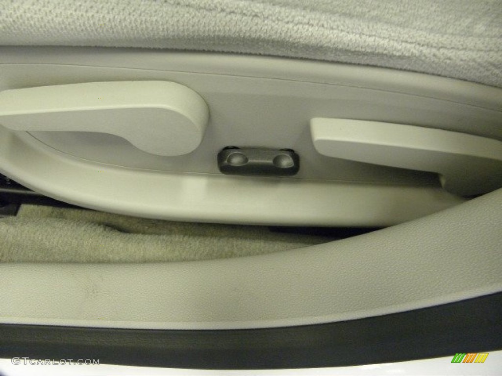2011 Impala LS - Summit White / Gray photo #17