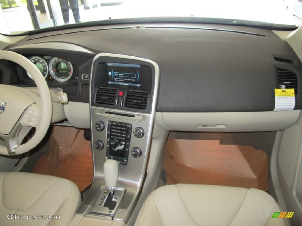 2012 Volvo XC60 3.2 Sandstone Dashboard Photo #51440244