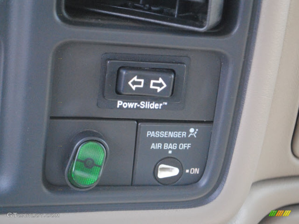 2002 Chevrolet Silverado 2500 LT Extended Cab 4x4 Controls Photo #51440850