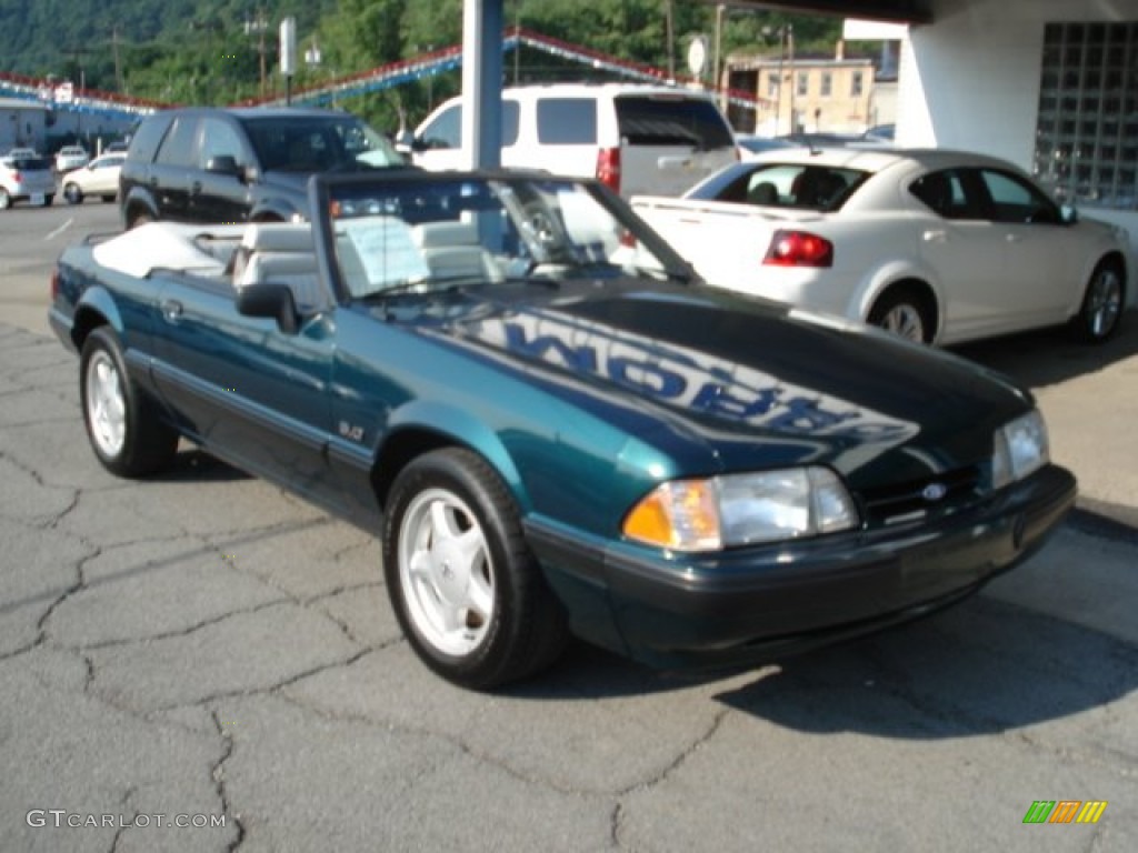 1991 Mustang LX 5.0 Convertible - Dark Emerald Green / White/Titanium photo #2