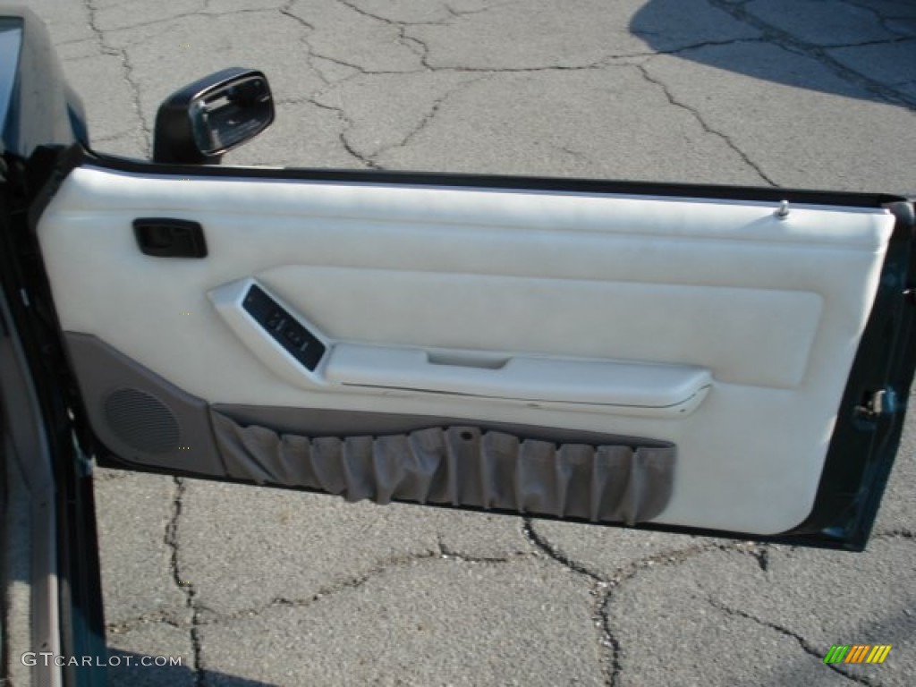 1991 Ford Mustang LX 5.0 Convertible White/Titanium Door Panel Photo #51441471