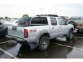 2001 Silver Ice Metallic Nissan Frontier XE V6 Crew Cab 4x4  photo #2