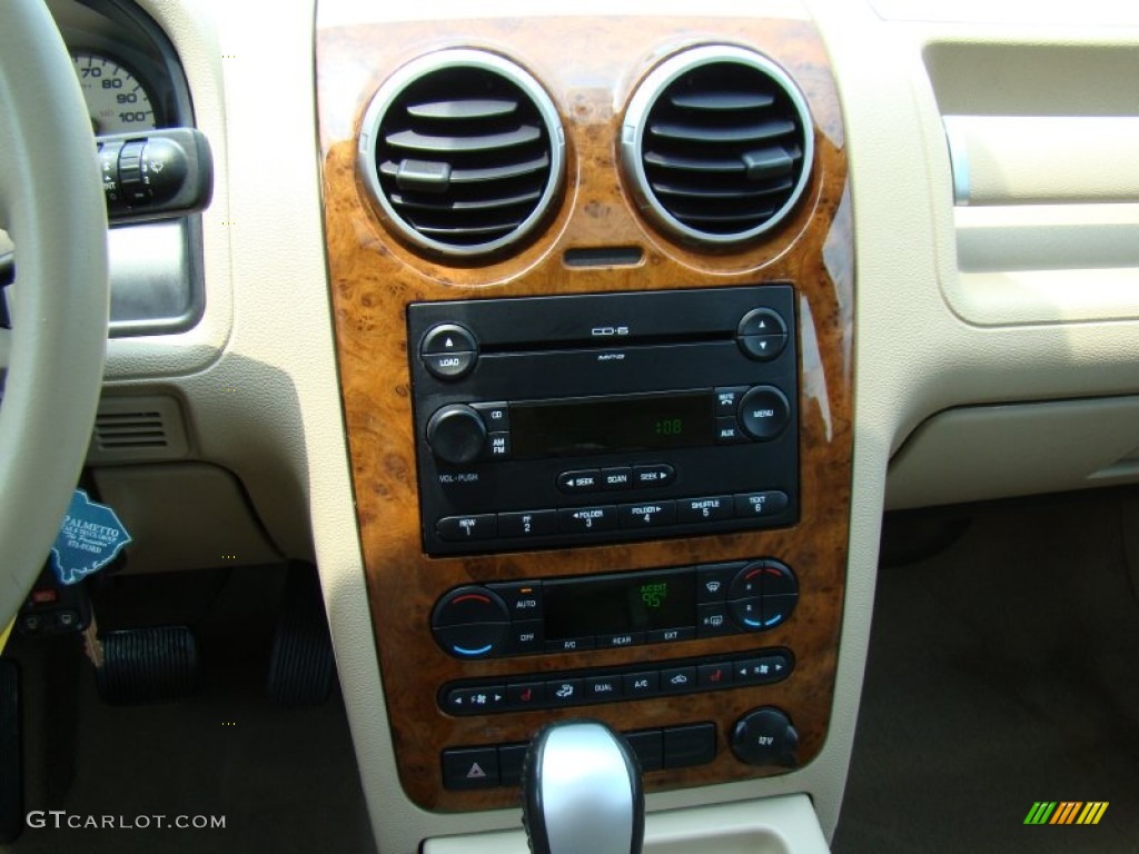 2007 Ford Freestyle Limited Controls Photos