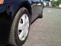 Black - G6 V6 Sedan Photo No. 3