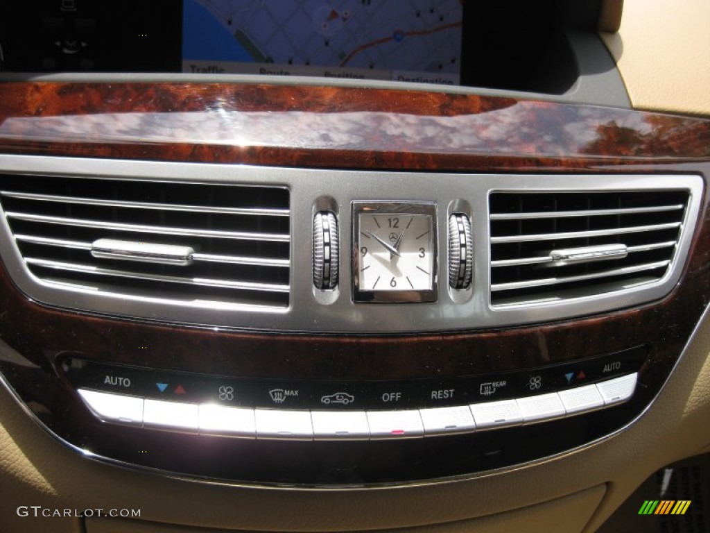 2009 Mercedes-Benz S 550 Sedan Controls Photo #51449877