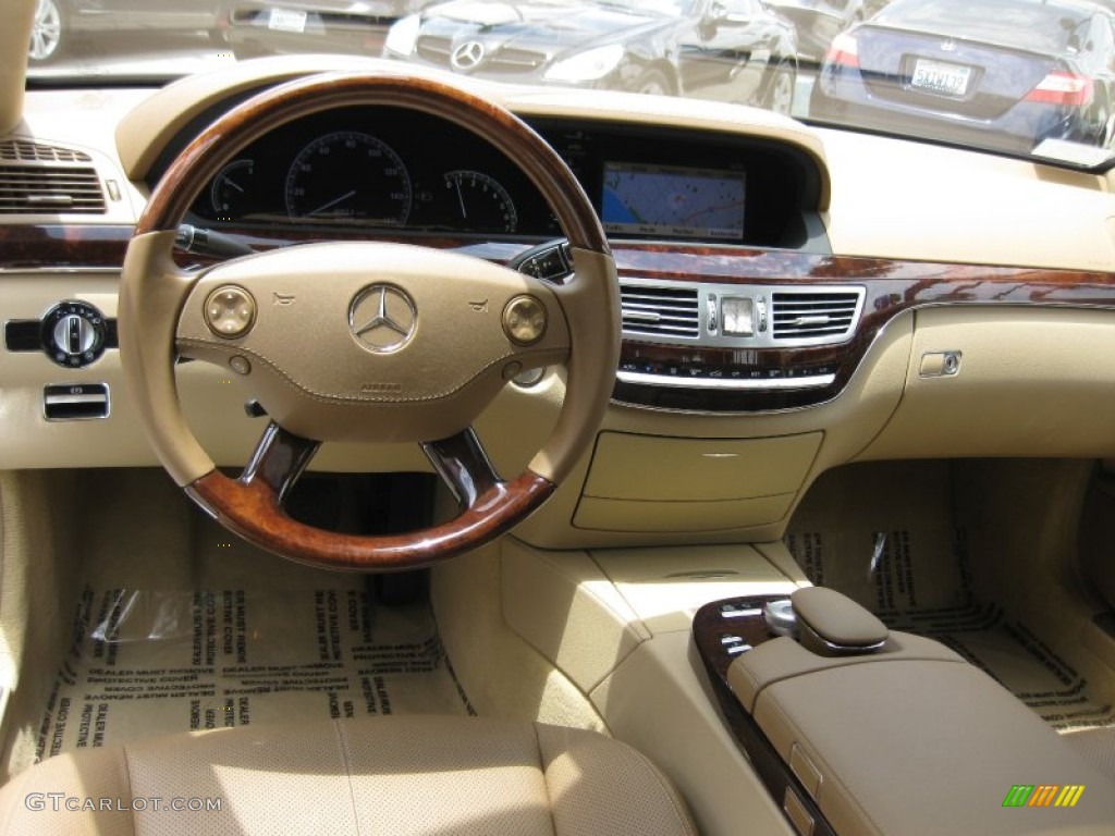 2009 Mercedes-Benz S 550 Sedan Savanna/Cashmere Dashboard Photo #51450015