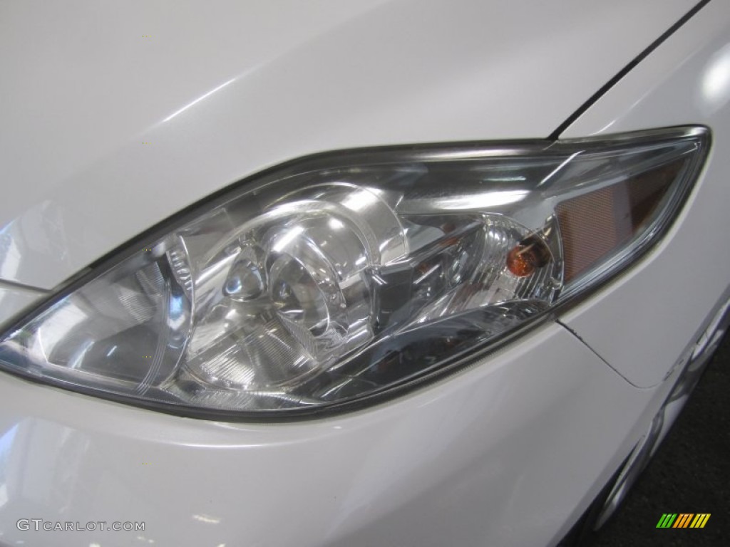 2006 MAZDA5 Touring - Whitewater Pearl / Black photo #4