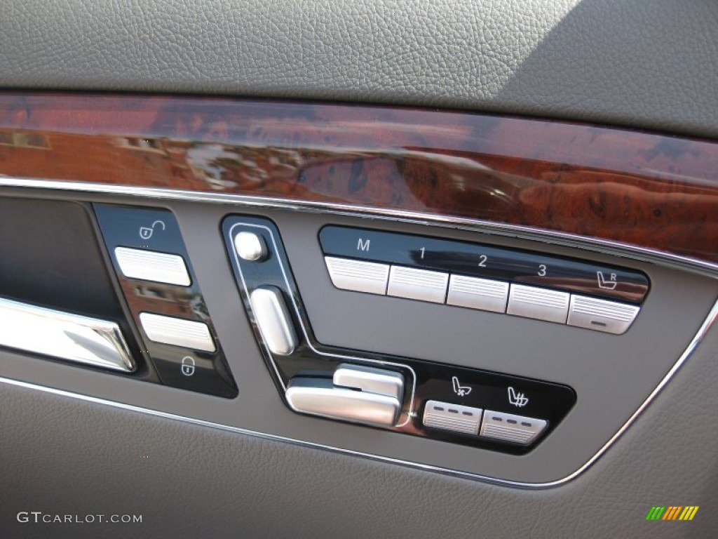 2009 Mercedes-Benz S 550 Sedan Controls Photo #51450882
