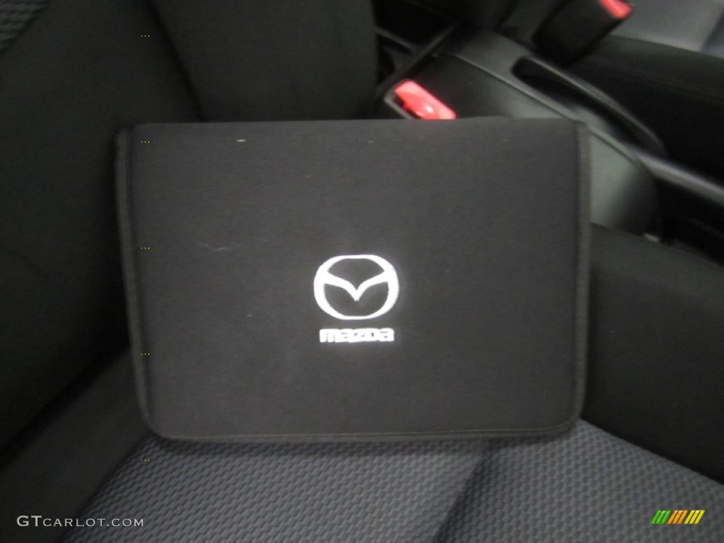 2006 MAZDA5 Touring - Whitewater Pearl / Black photo #21