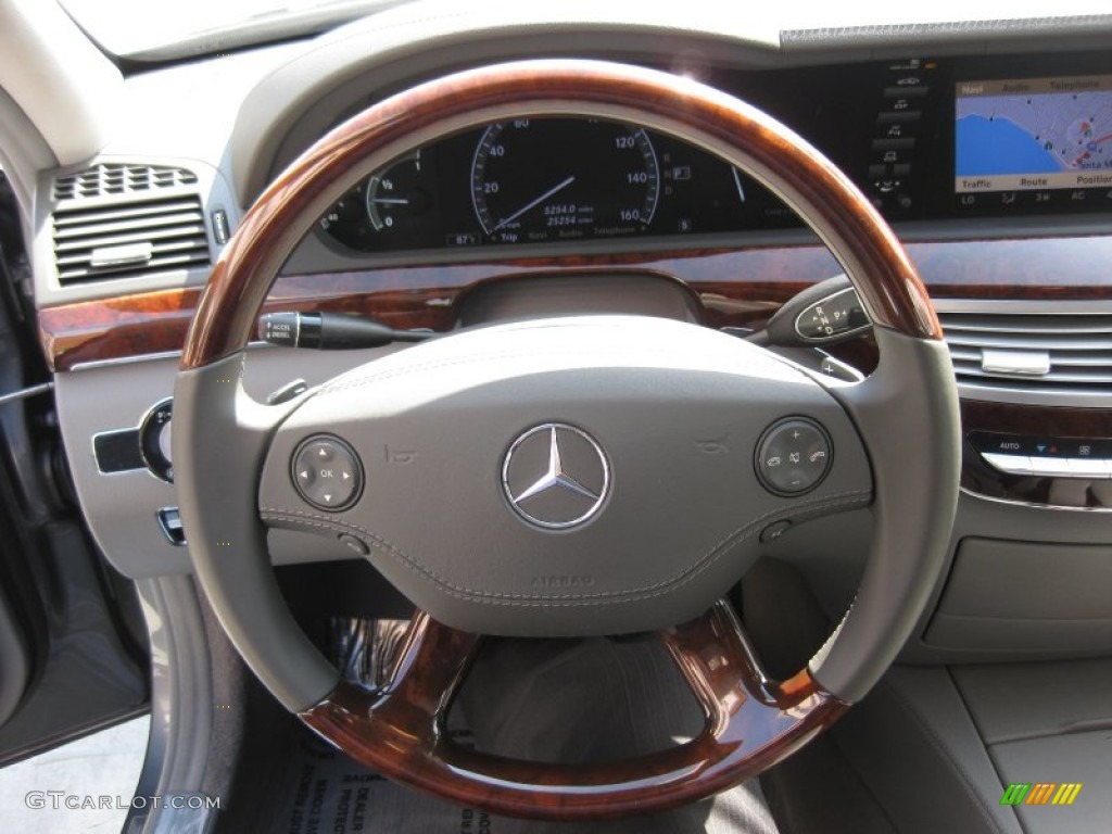 2009 Mercedes-Benz S 550 Sedan Grey/Dark Grey Steering Wheel Photo #51451065
