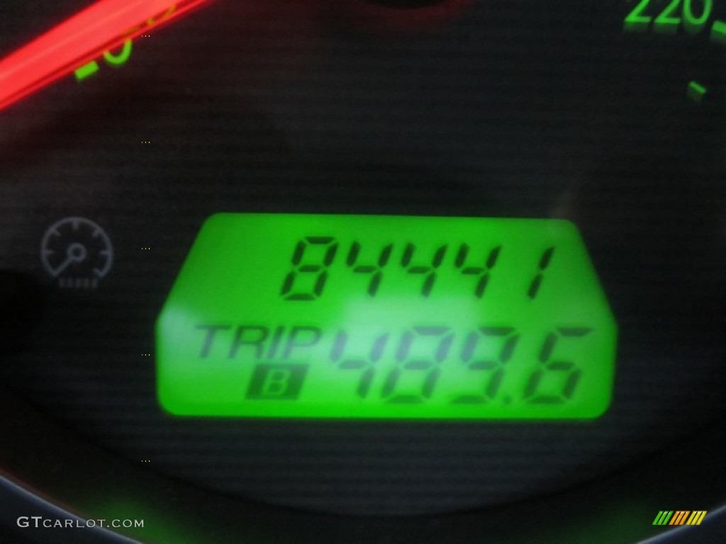 2006 MAZDA5 Touring - Whitewater Pearl / Black photo #31