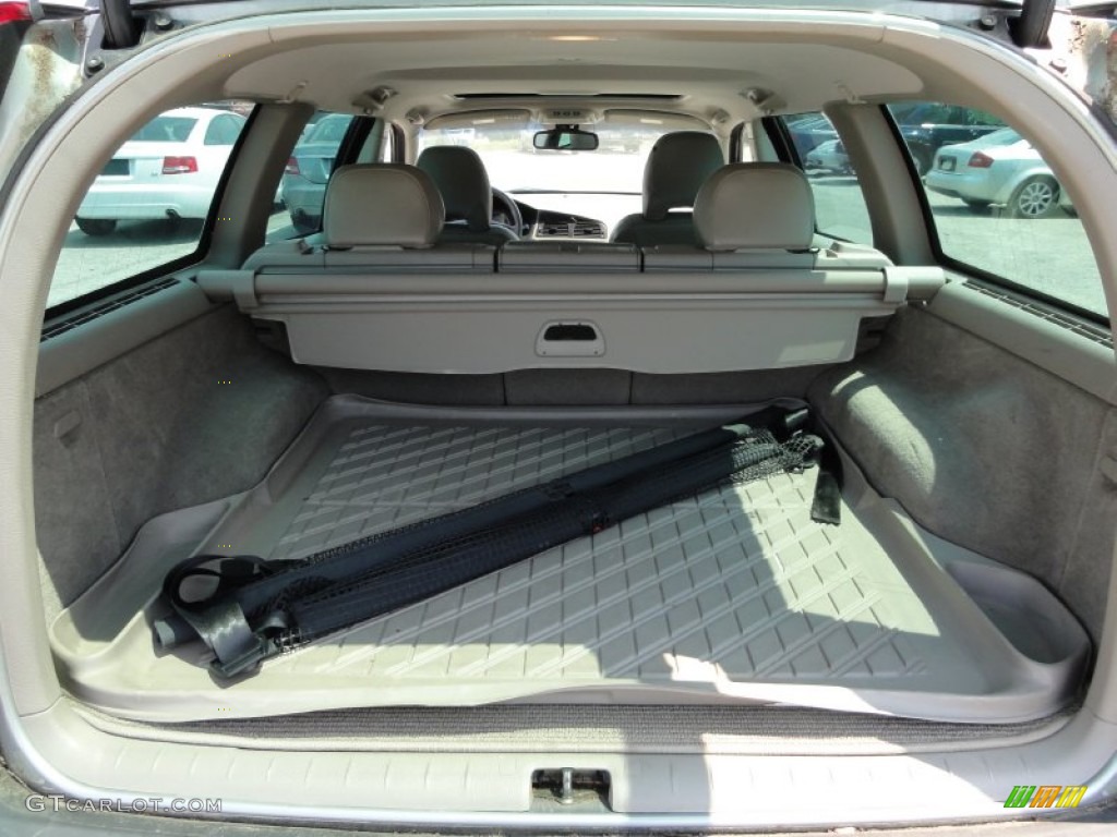 2004 XC70 AWD - Crystal Green Metallic / Taupe photo #32