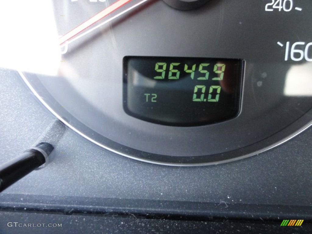 2004 XC70 AWD - Crystal Green Metallic / Taupe photo #49