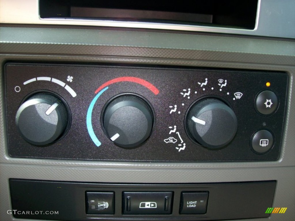 2008 Dodge Ram 2500 SLT Mega Cab 4x4 Controls Photo #51452649