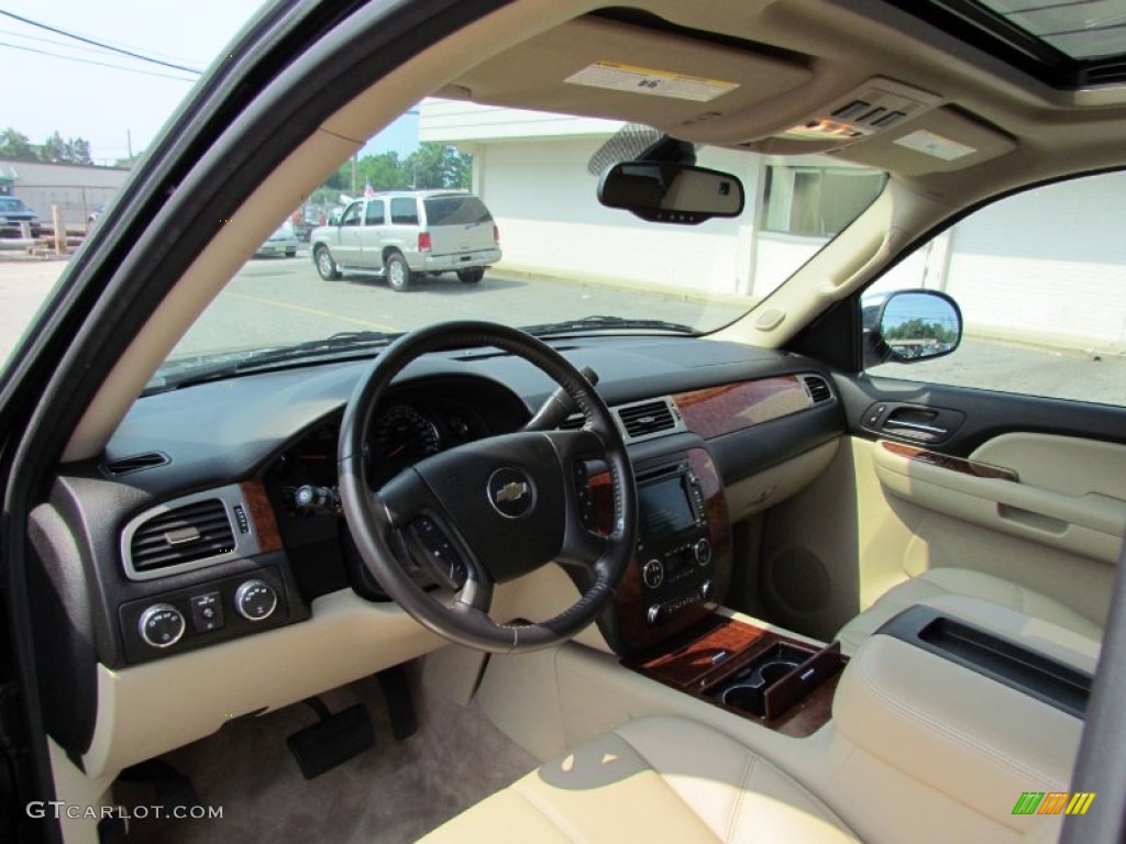 Light Cashmere/Ebony Interior 2008 Chevrolet Suburban 1500 LTZ 4x4 Photo #51455925