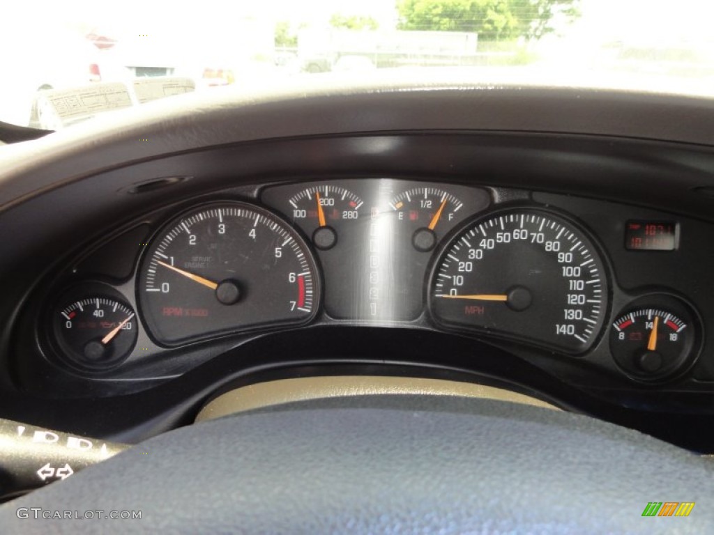 2002 Pontiac Bonneville SE Gauges Photos