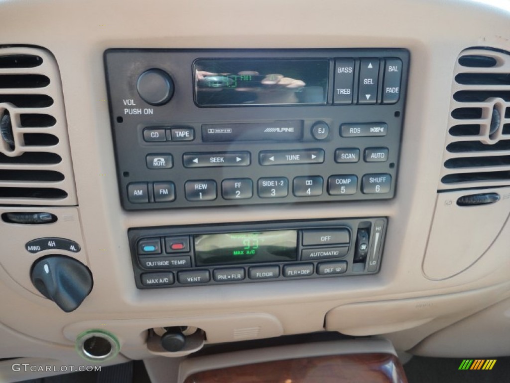 1999 Lincoln Navigator 4x4 Controls Photo #51457500