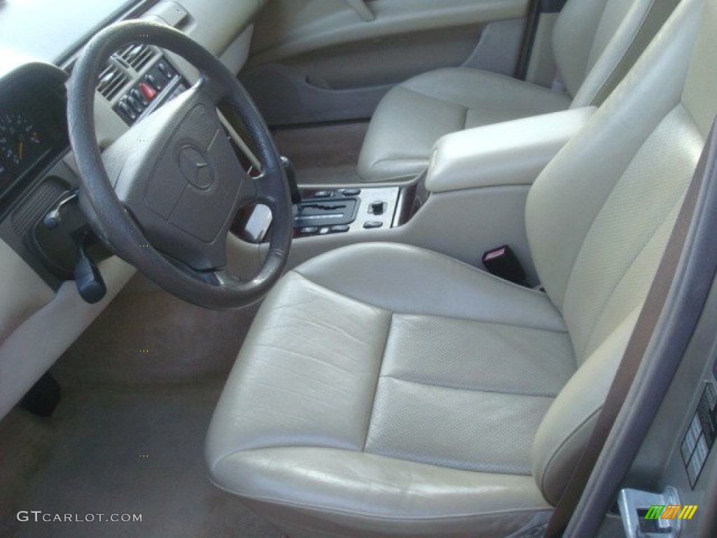 Beige Interior 1996 Mercedes-Benz E 320 Sedan Photo #51457869