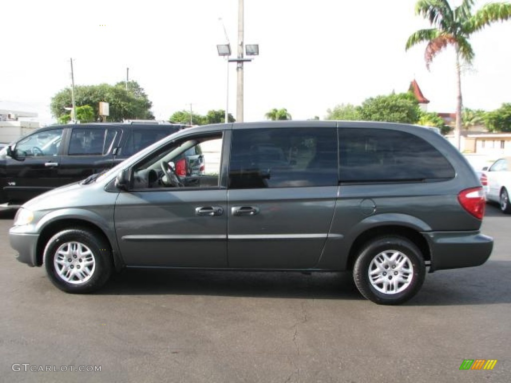 Onyx Green Pearl 2002 Dodge Grand Caravan Sport Exterior Photo #51459825