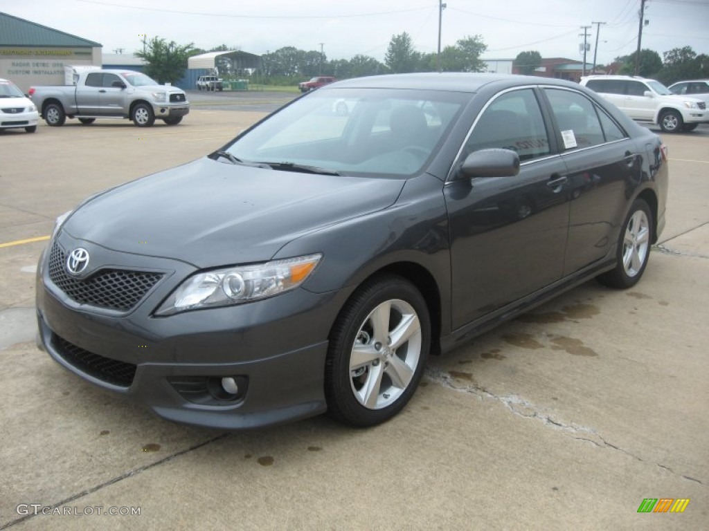 2011 Camry SE - Magnetic Gray Metallic / Dark Charcoal photo #3