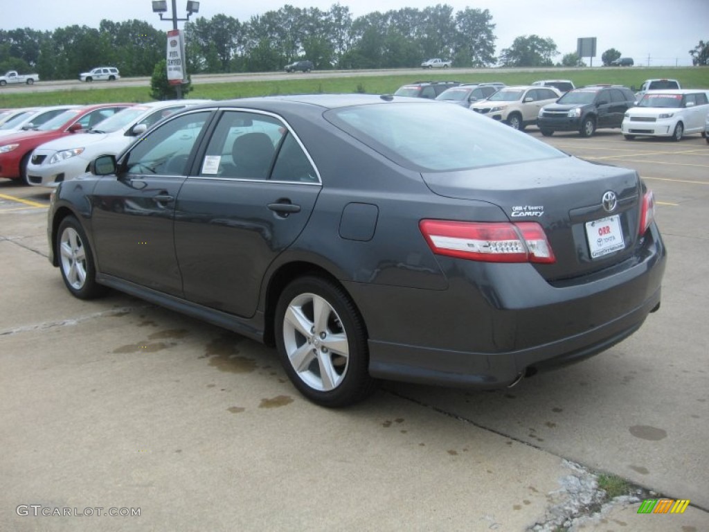 2011 Camry SE - Magnetic Gray Metallic / Dark Charcoal photo #5