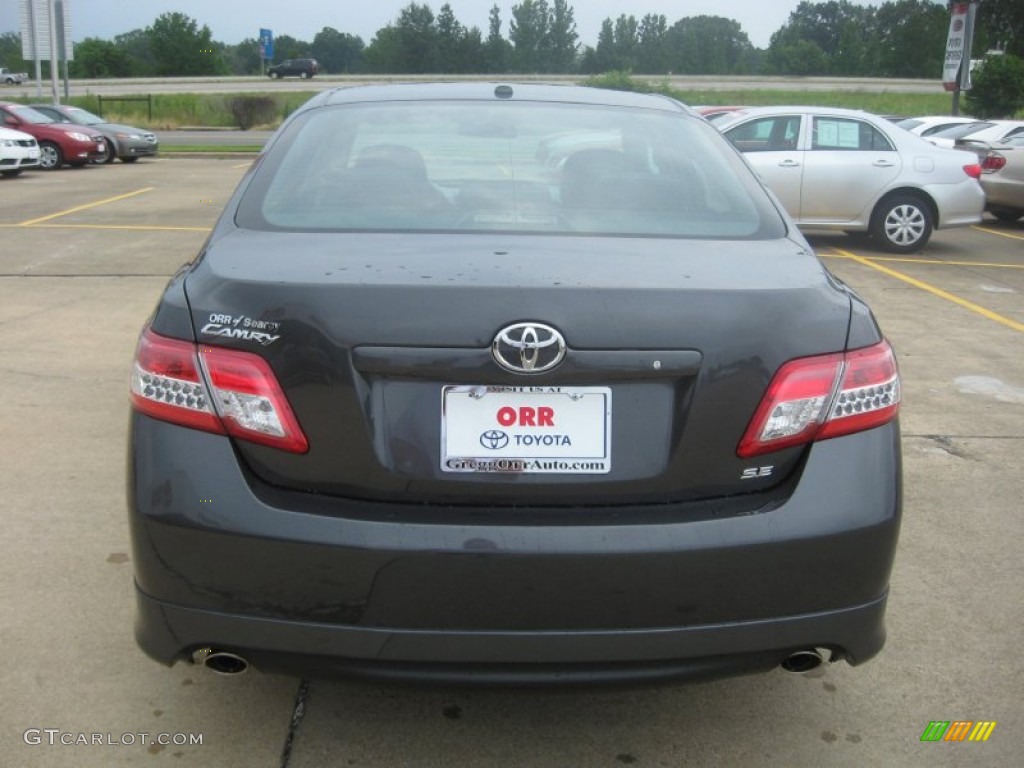 2011 Camry SE - Magnetic Gray Metallic / Dark Charcoal photo #6